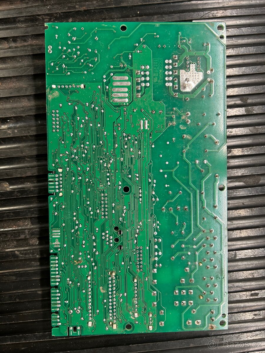 Základní deska Ariston - 2