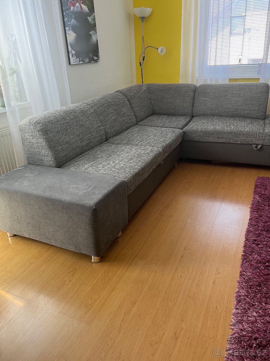 Šedý rohový gauč - 2