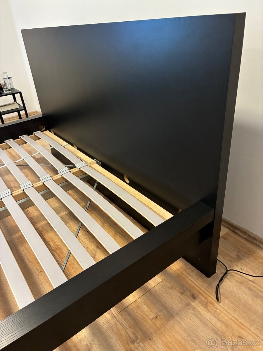 Postel s roštem Ikea - 2