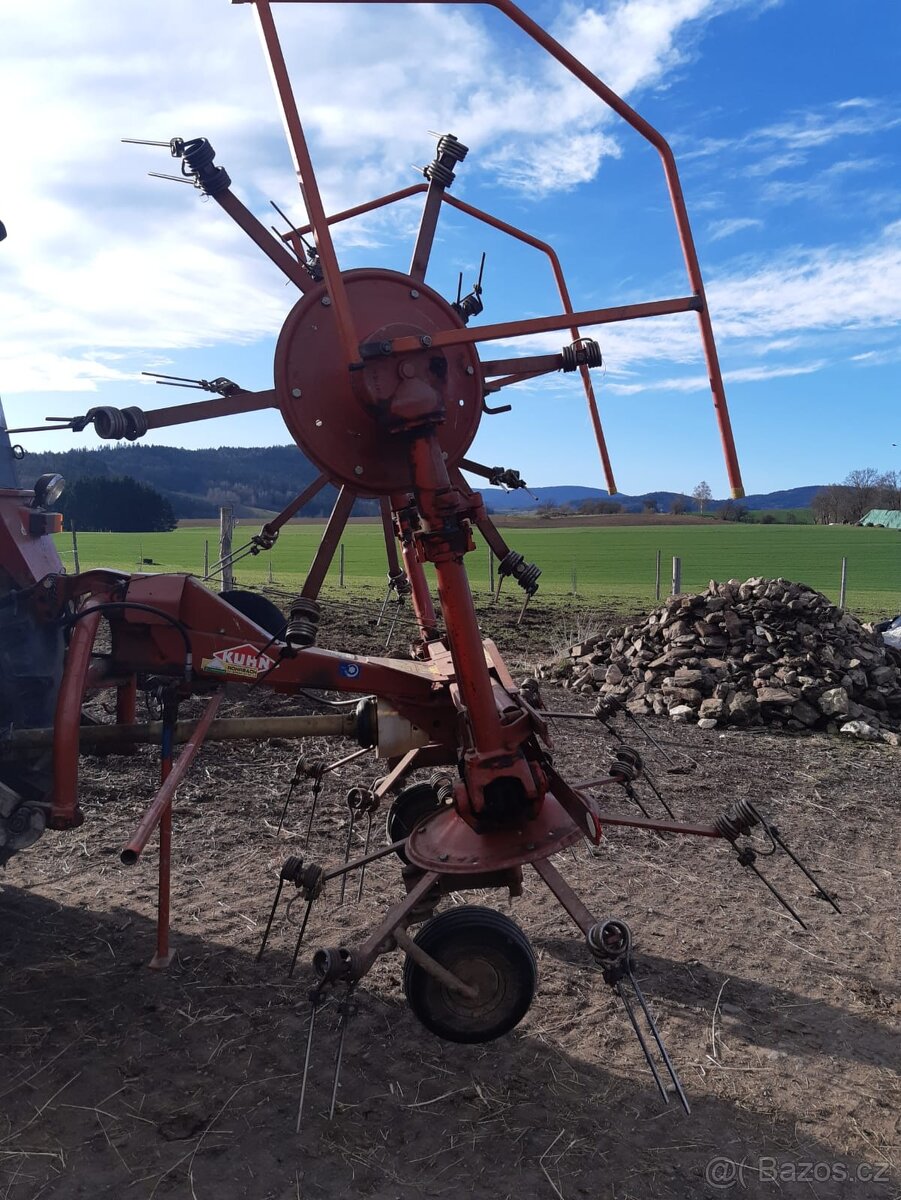 Obraceč sena Kuhn GF 5001 Mh - 2