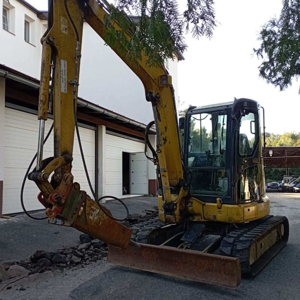 Prodám Komatsu PC 55 - 2