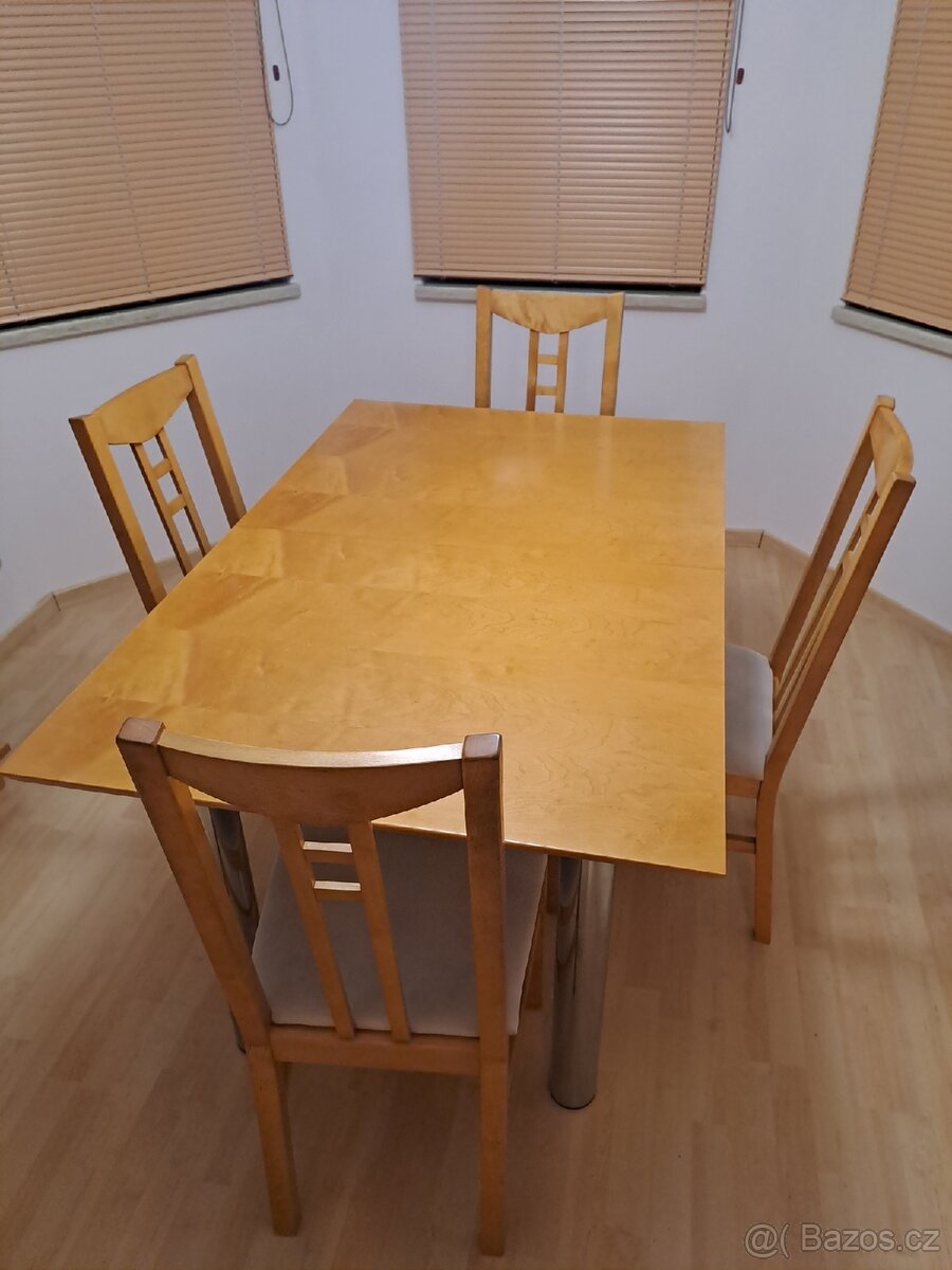 Jídelní stůl, masivní dýha - 2