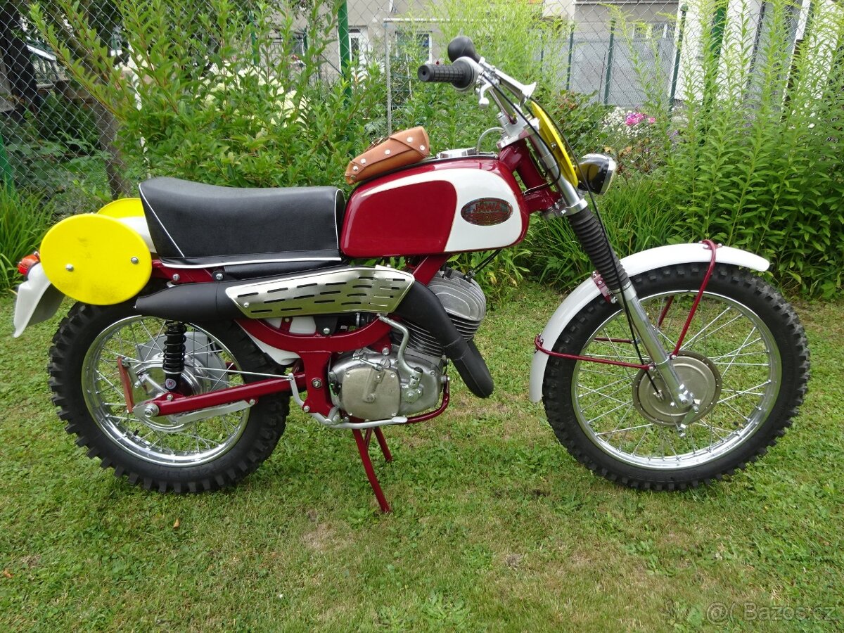 JAWA 654 BANÁN - 2