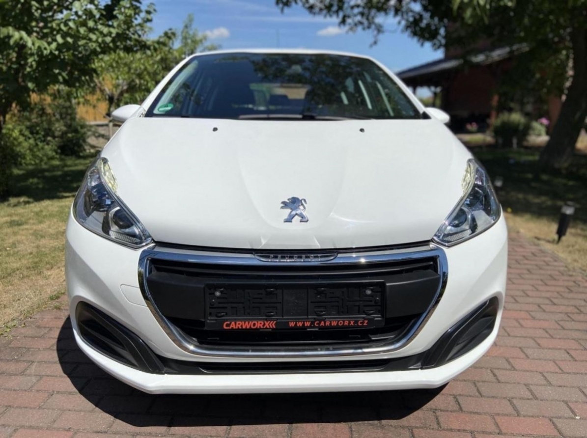 na prodej Peugeot 208 1,2i 60kw - 2