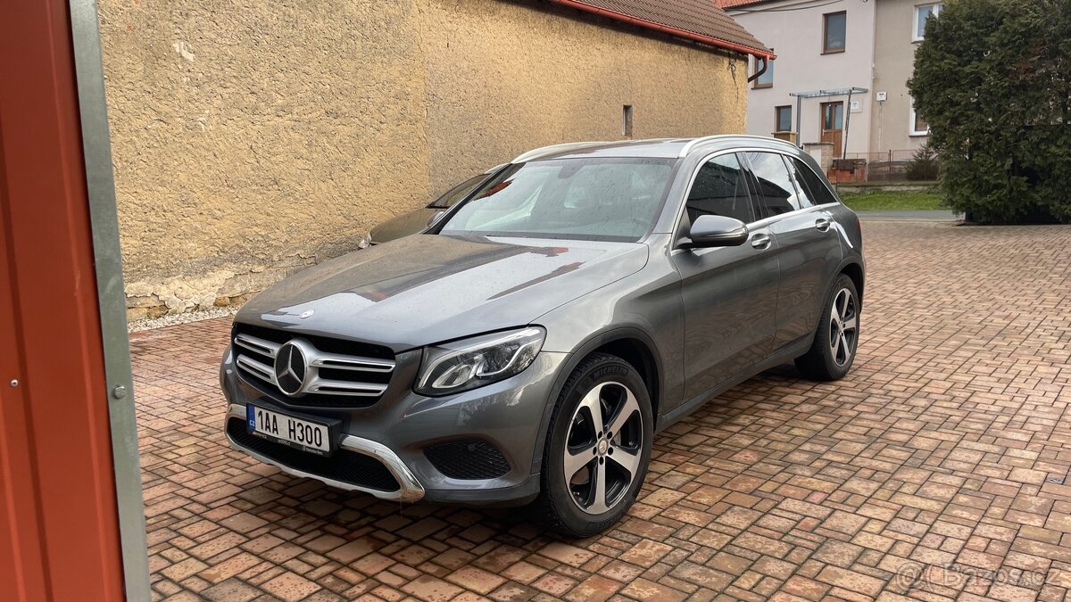 Mercedes GLC 250 d 4matic Po servise za 40tis. - 2