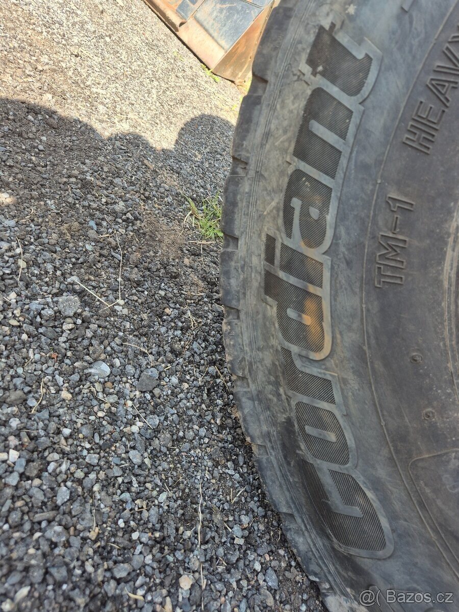 Pneu včetně disku 385/65r22.5 - 2