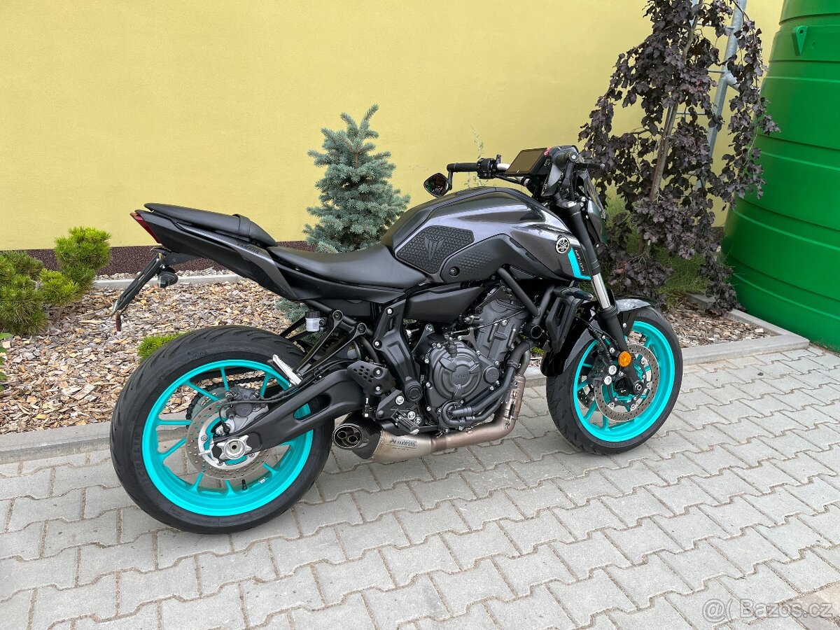 Yamaha MT-07 AKRAPOVIC - 2