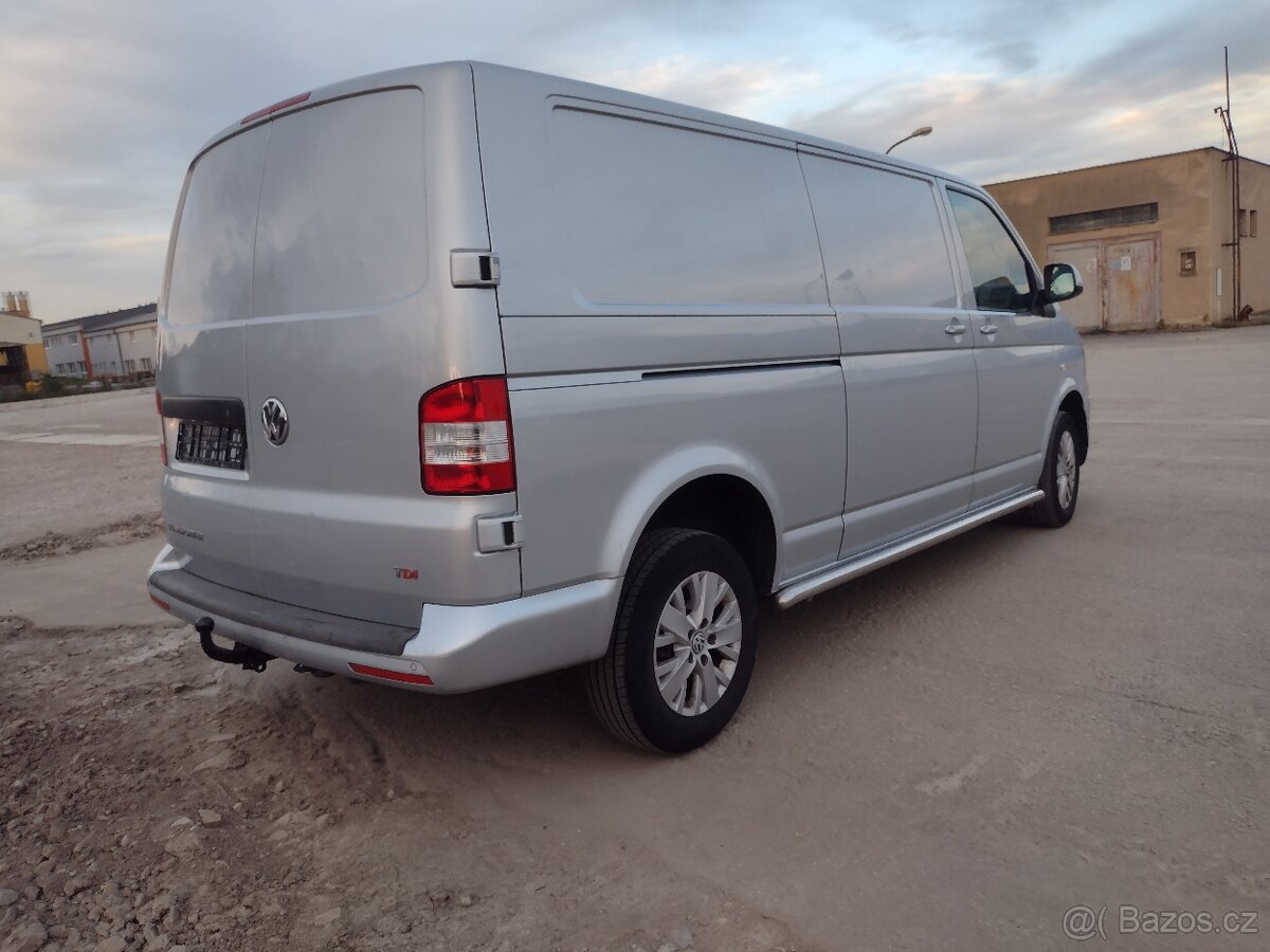 VW Transporter T5.1 2.0TDI -- DSG - 2