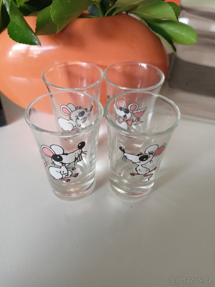 Skleněné panáky - 2