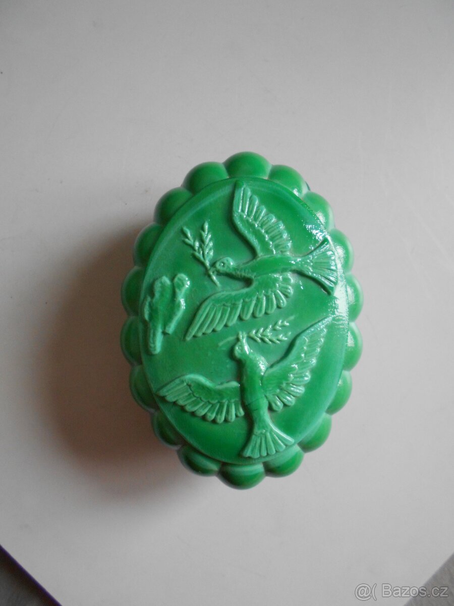 Stará dóza. Sklo JADE. - 2