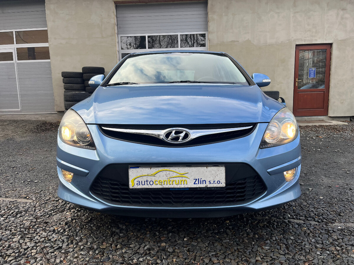 HYUNDAI i30 1,6 i 925 Kw TRIKOLORA - 2