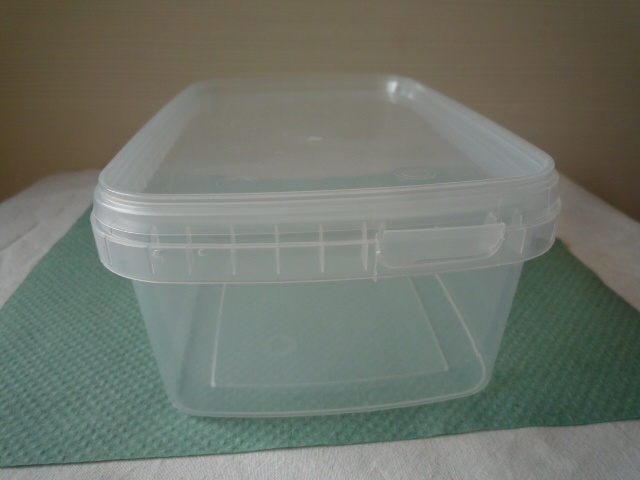 Plastové dózy - krabičky - 2