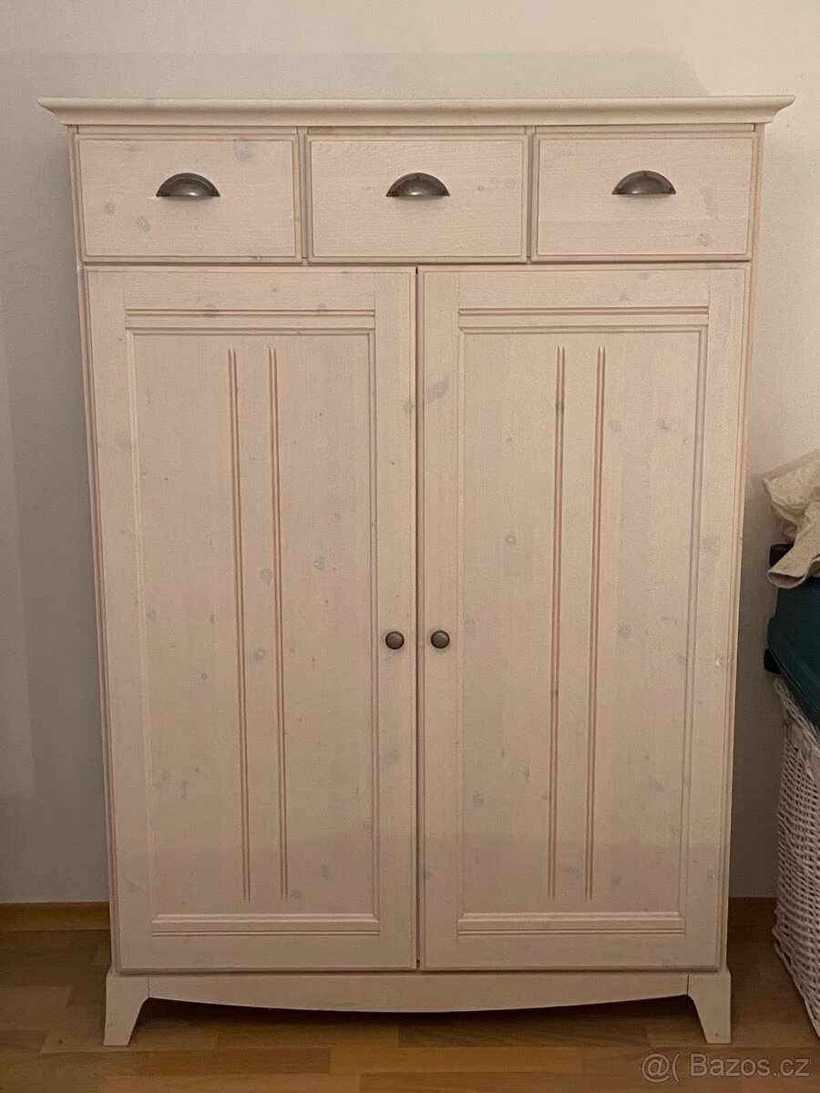 Masivní česká ložnice JITONA VENETO - 2