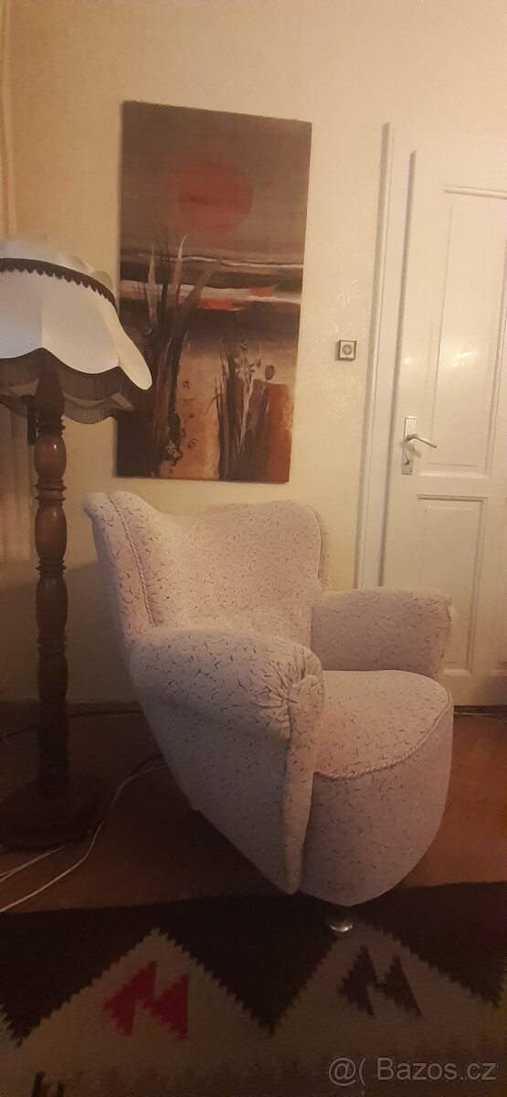 STAROŽITNÉ KŘESLO-UŠÁK - 2