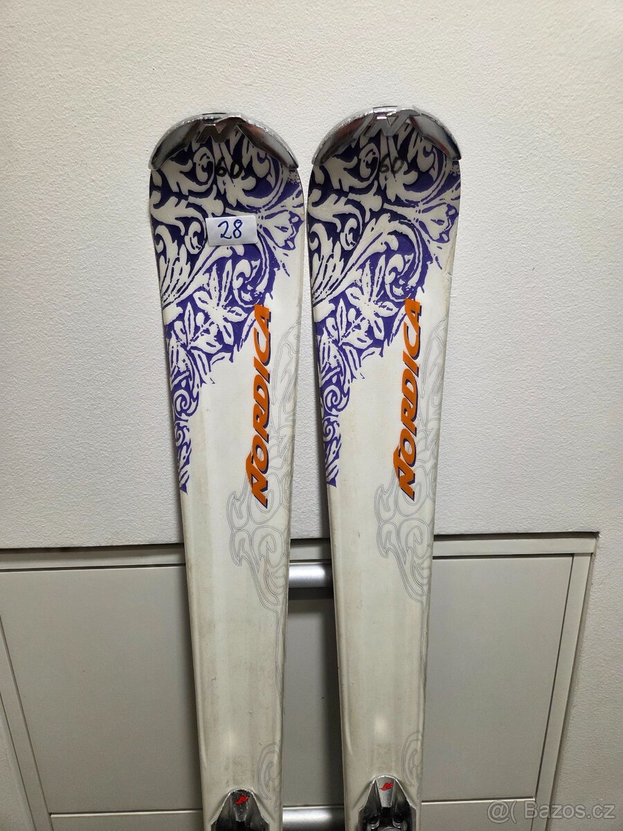 Sjezdové carvingové lyže Nordica Fox v délce 144cm - 2