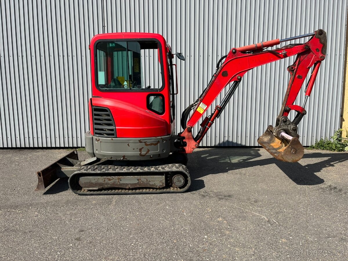 Bobcat E25 r.v. 2017, 3.600 Mth - 2