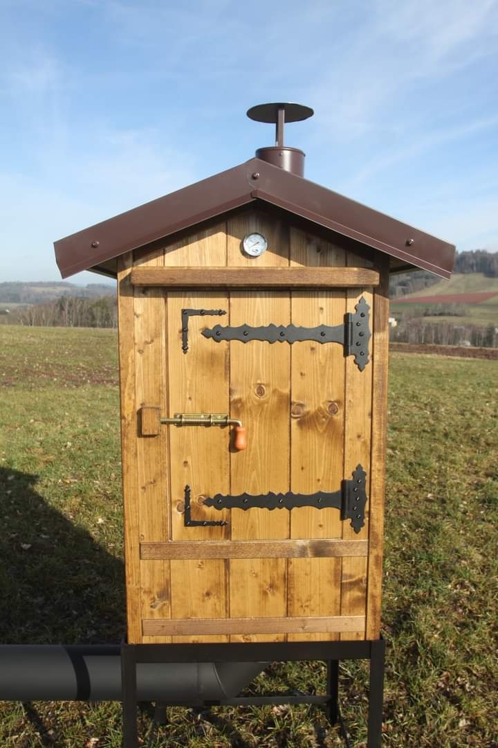 Dřevěná udirna SKLADEM - 2