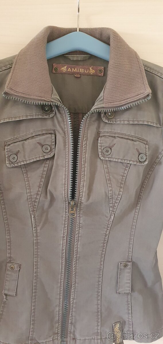 Bunda, moc slušivá, vel 36-38 - 2
