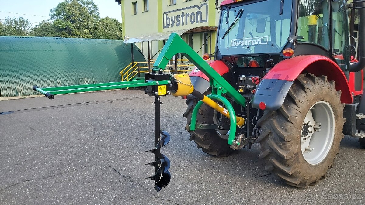 PŮDNÍ VRTÁK ZA TRAKTOR - 2