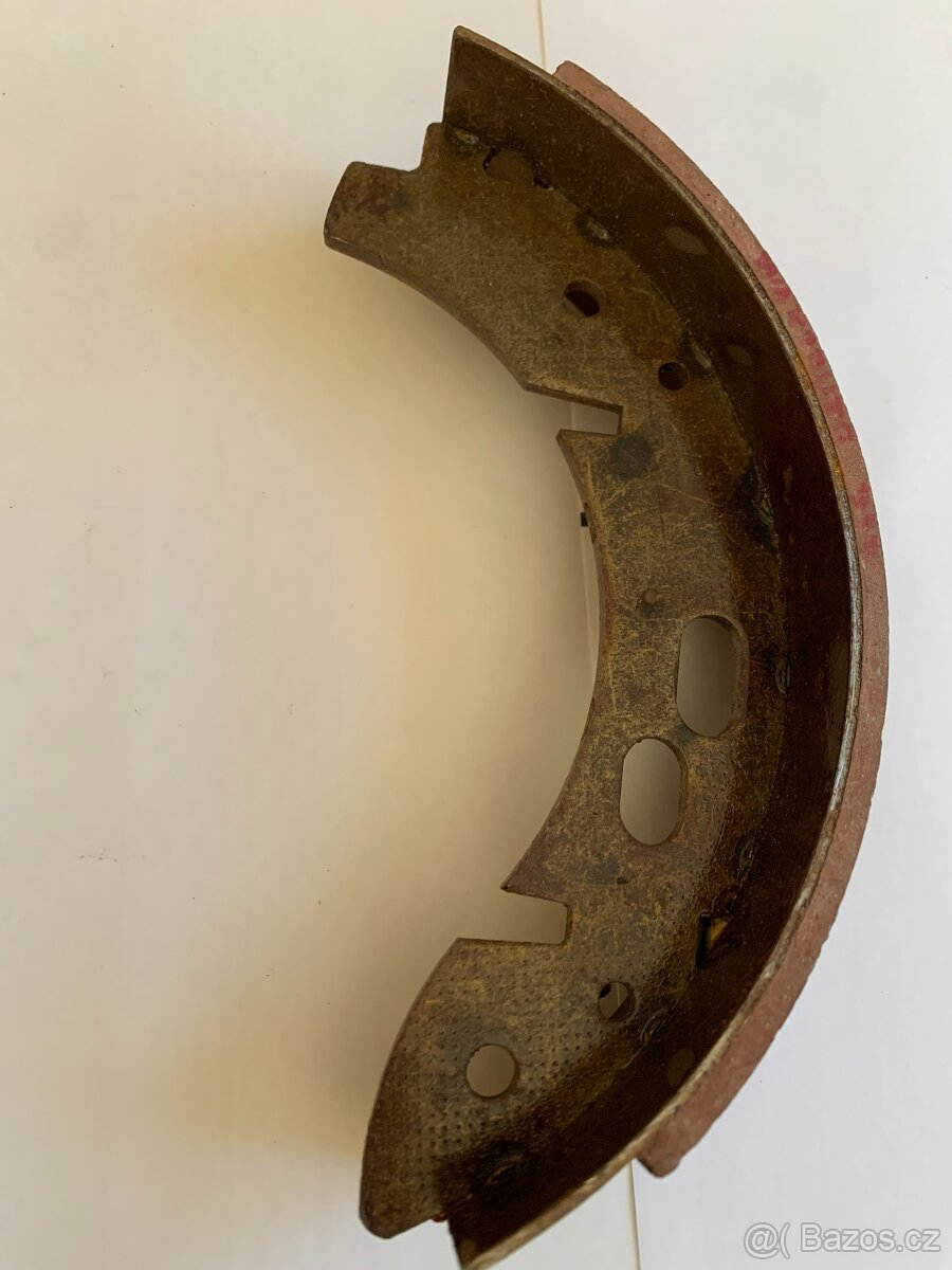 Brzdové čelisti Wartburg - 2
