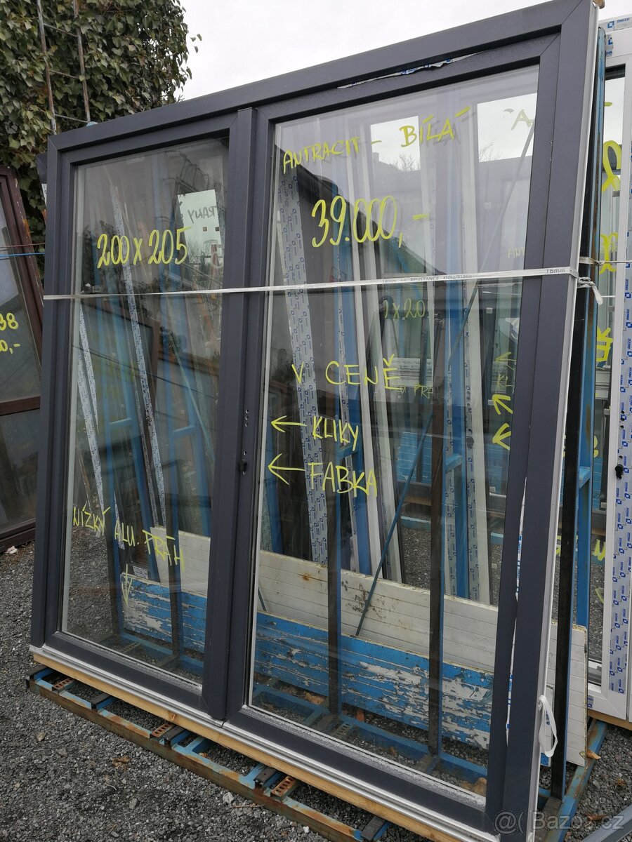 dveře celoprosklené - 2