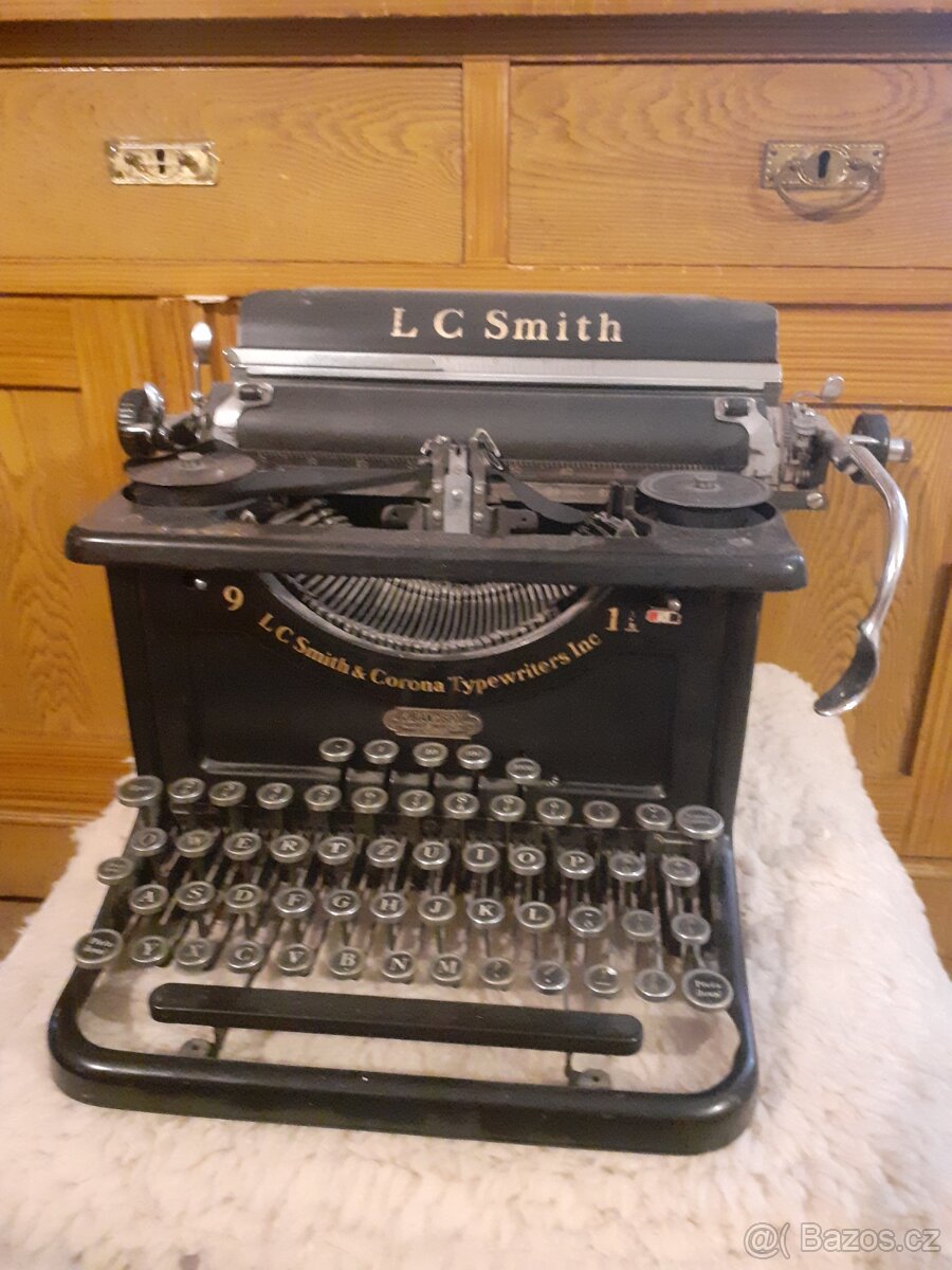 Starožitný psací stroj - 2