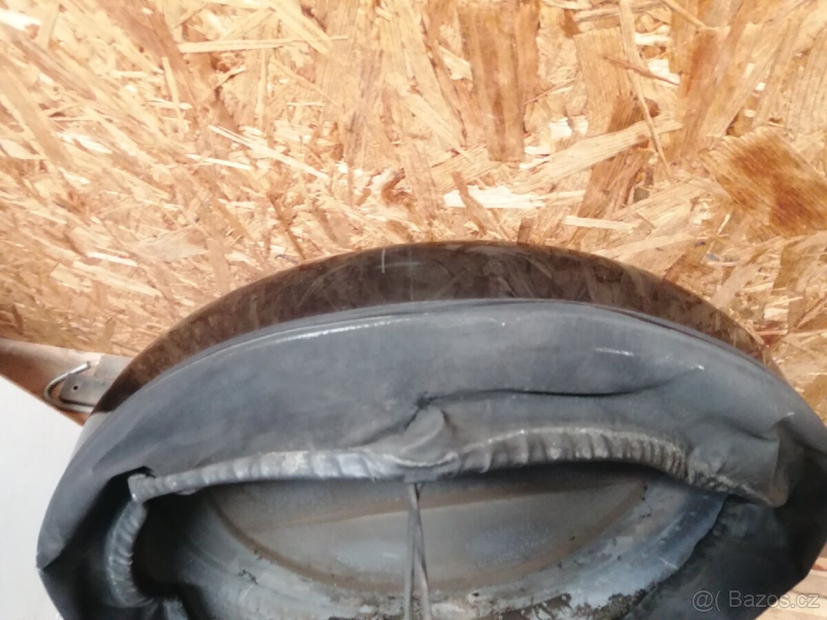Kryt rezervního kola 4x4 - 2