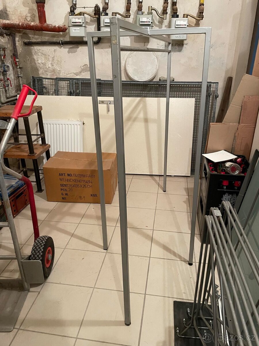 Bytelný štendr - 2