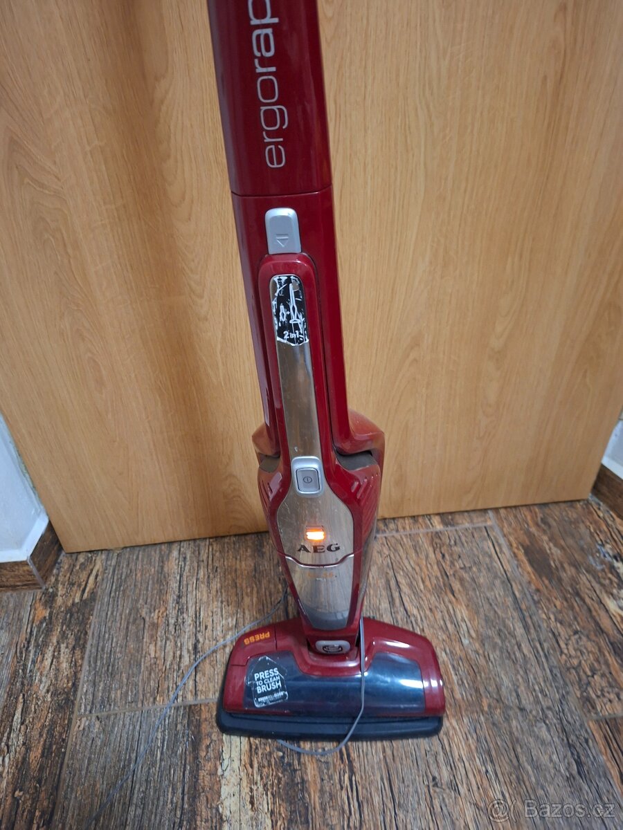 Vysavač aku AEG - 2