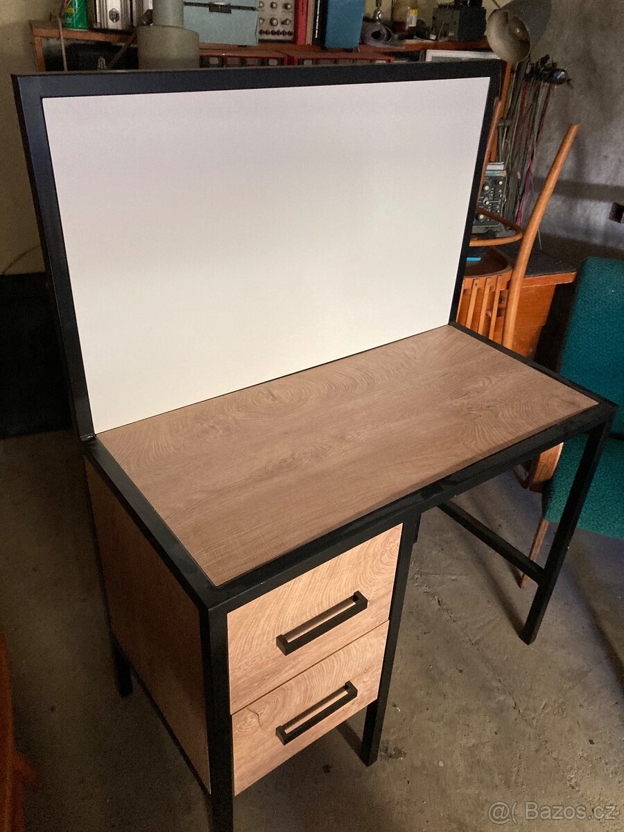 Kosmetický stolek - 2