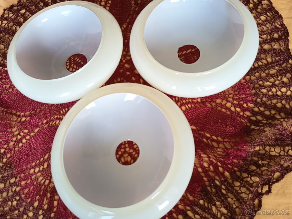 Prodám 3 starožitná stínidla na lustr - 2