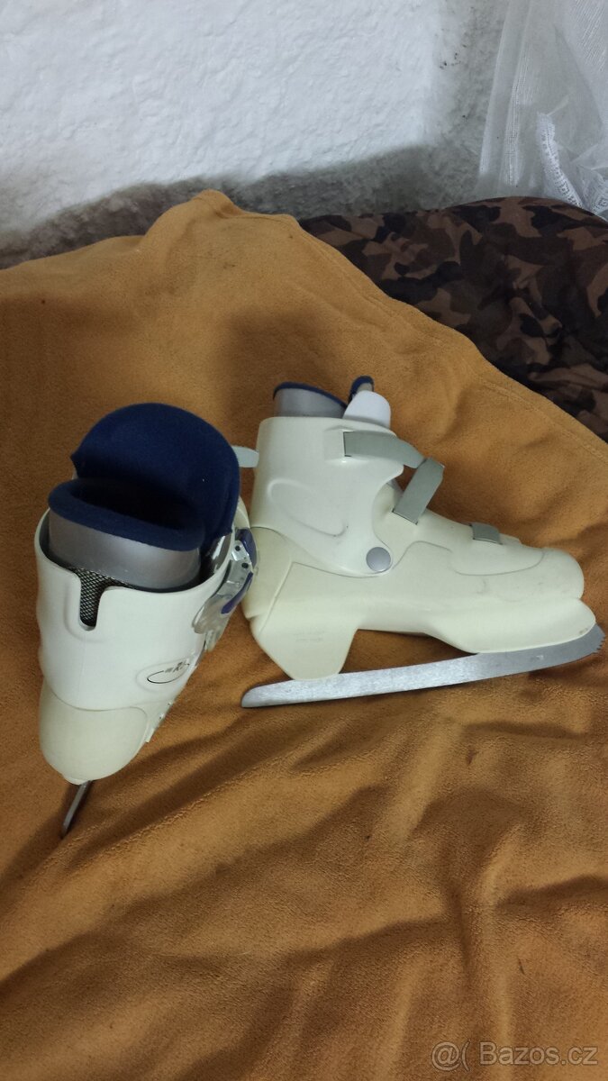 brusle lední, vel. 37-38, dámské, zajímavý dizajn, vázání - 2