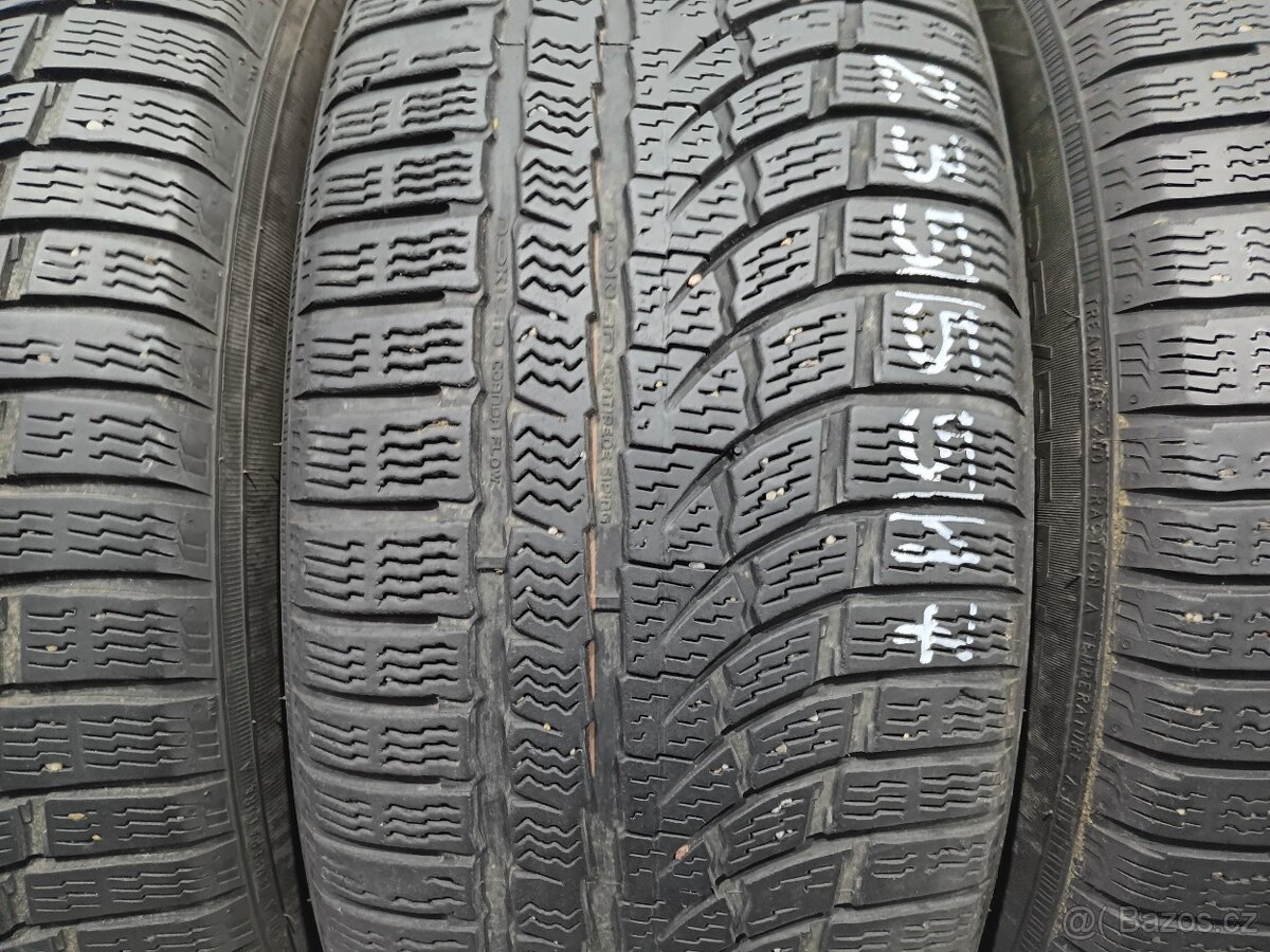 Zimní pneu 235/55/17 Nokian - 2