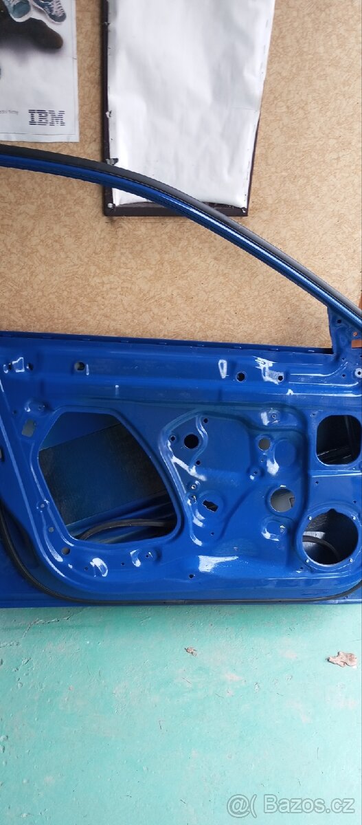 Prodám levé dveře na Škoda Superb.3 , - 2