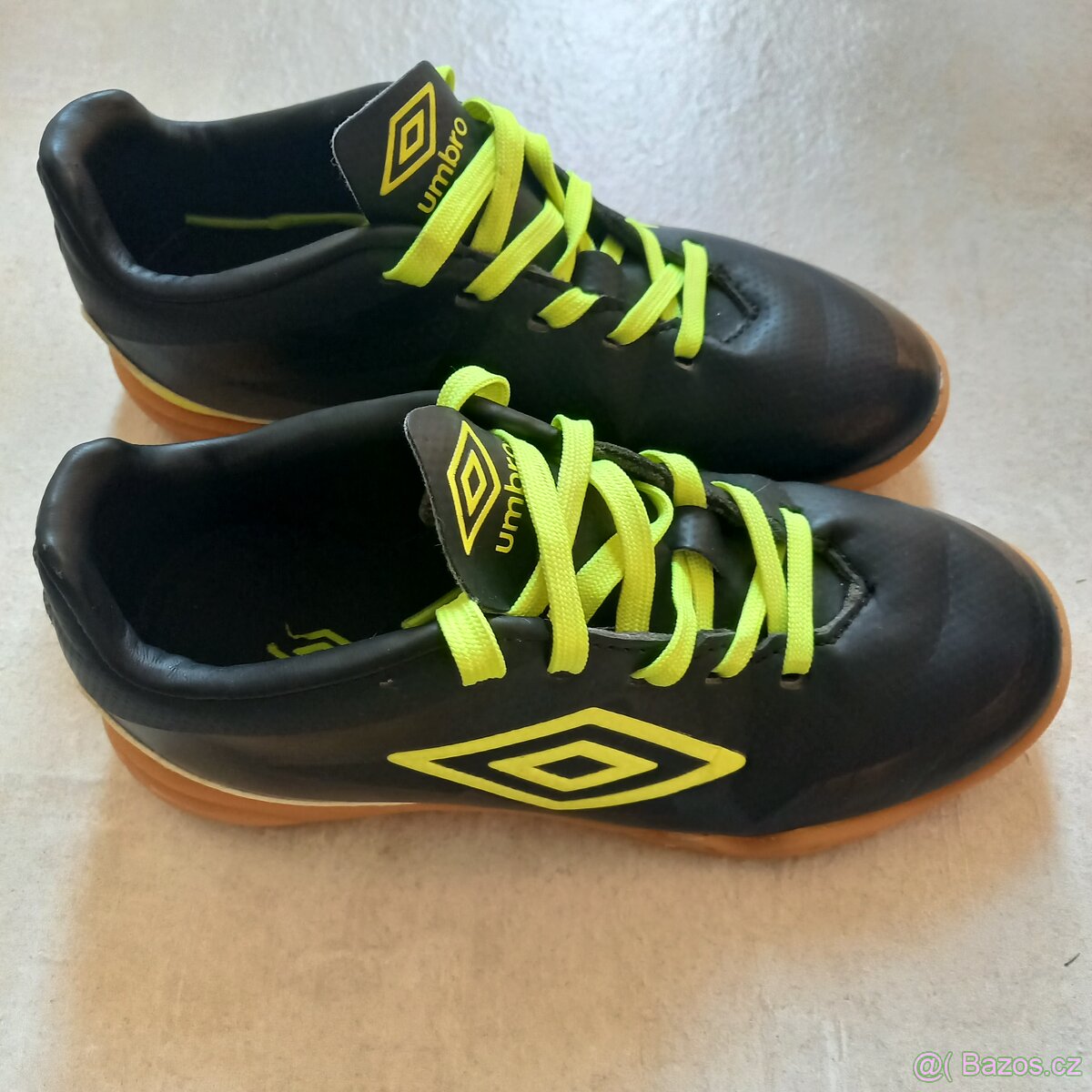 Sálovky Umbro 30 - 2