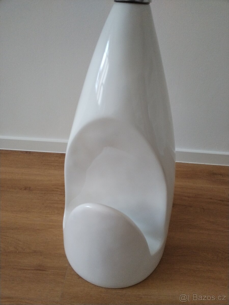 Přístavny stolek na cokoliv - 2