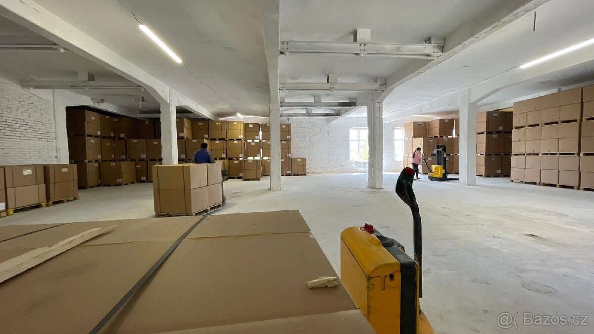 Pronájem skladových, parkovacích a výrobních prostor - 2