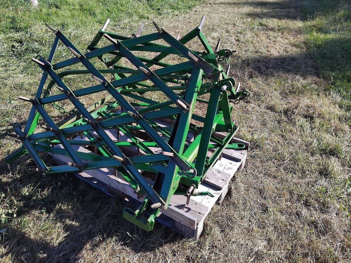 Prodám nesenné brány za traktor 3 M sklopné - 2