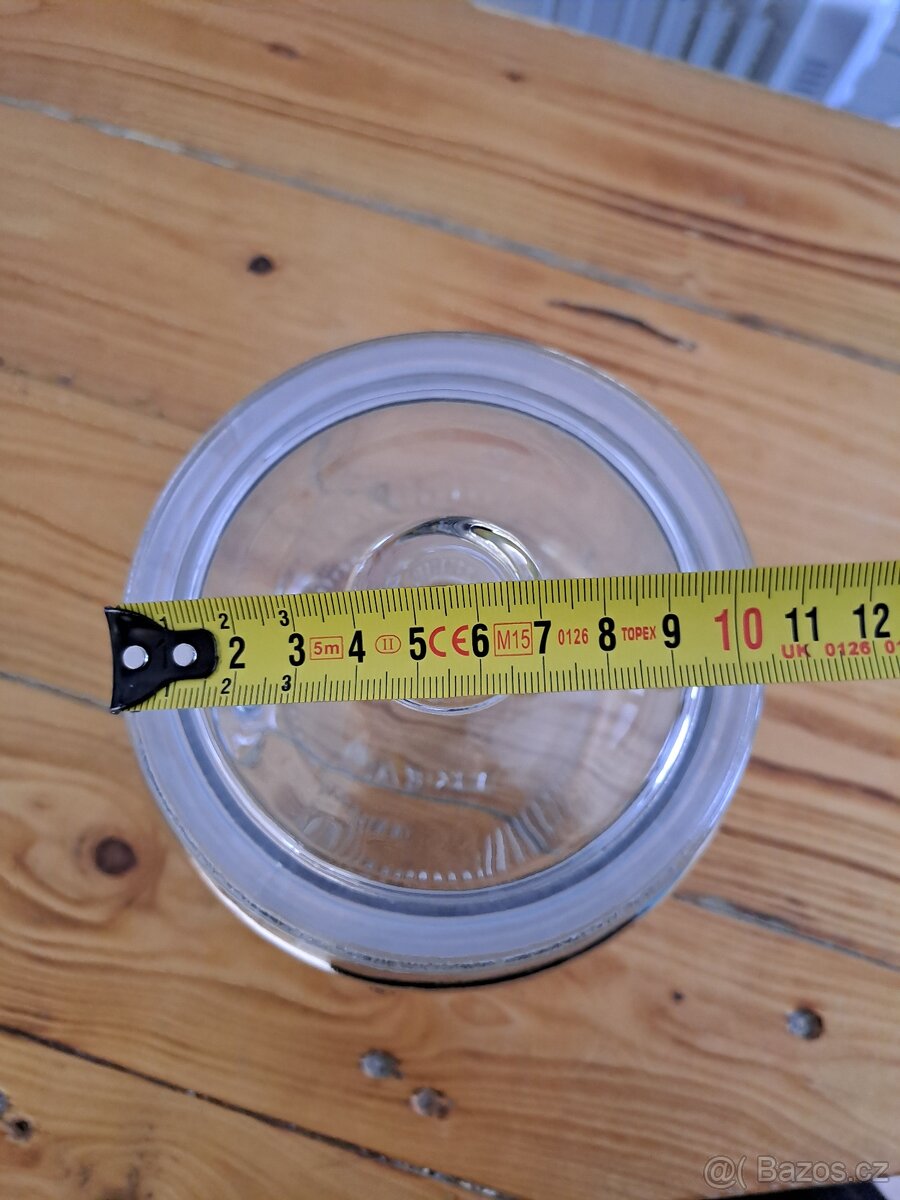 Skleněná dóza s víkem 1,8l - 2