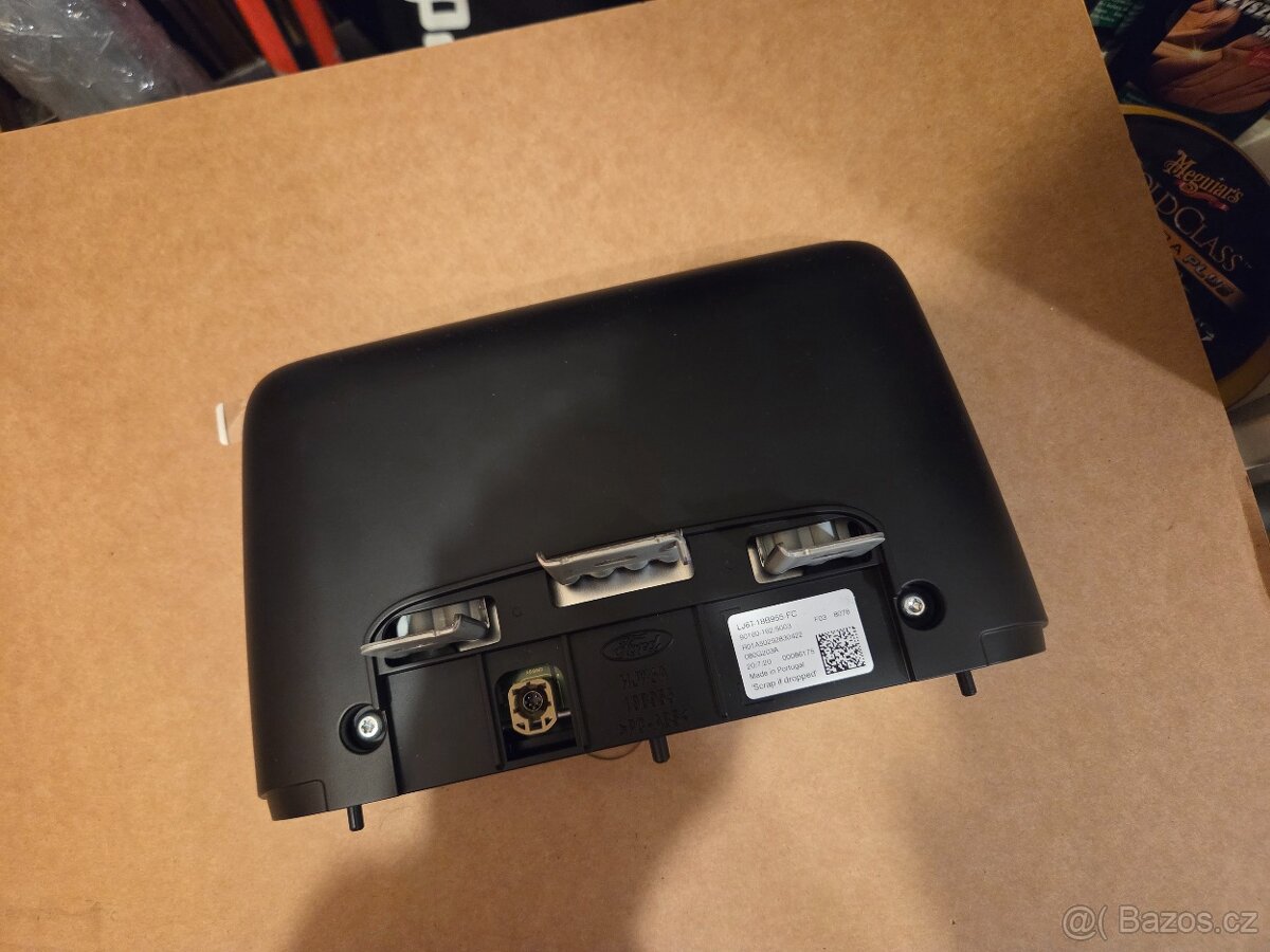 Kuga MK3 novy displej a ovladaci panel - 2