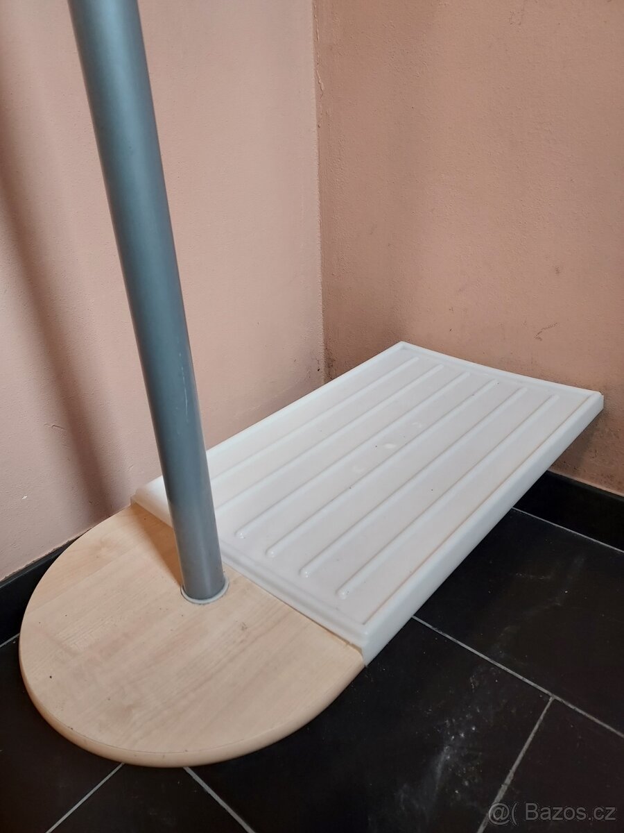 Věšák na šaty i boty do předsíně - 2