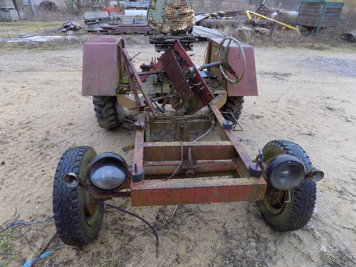 Torzo malotraktoru - 2