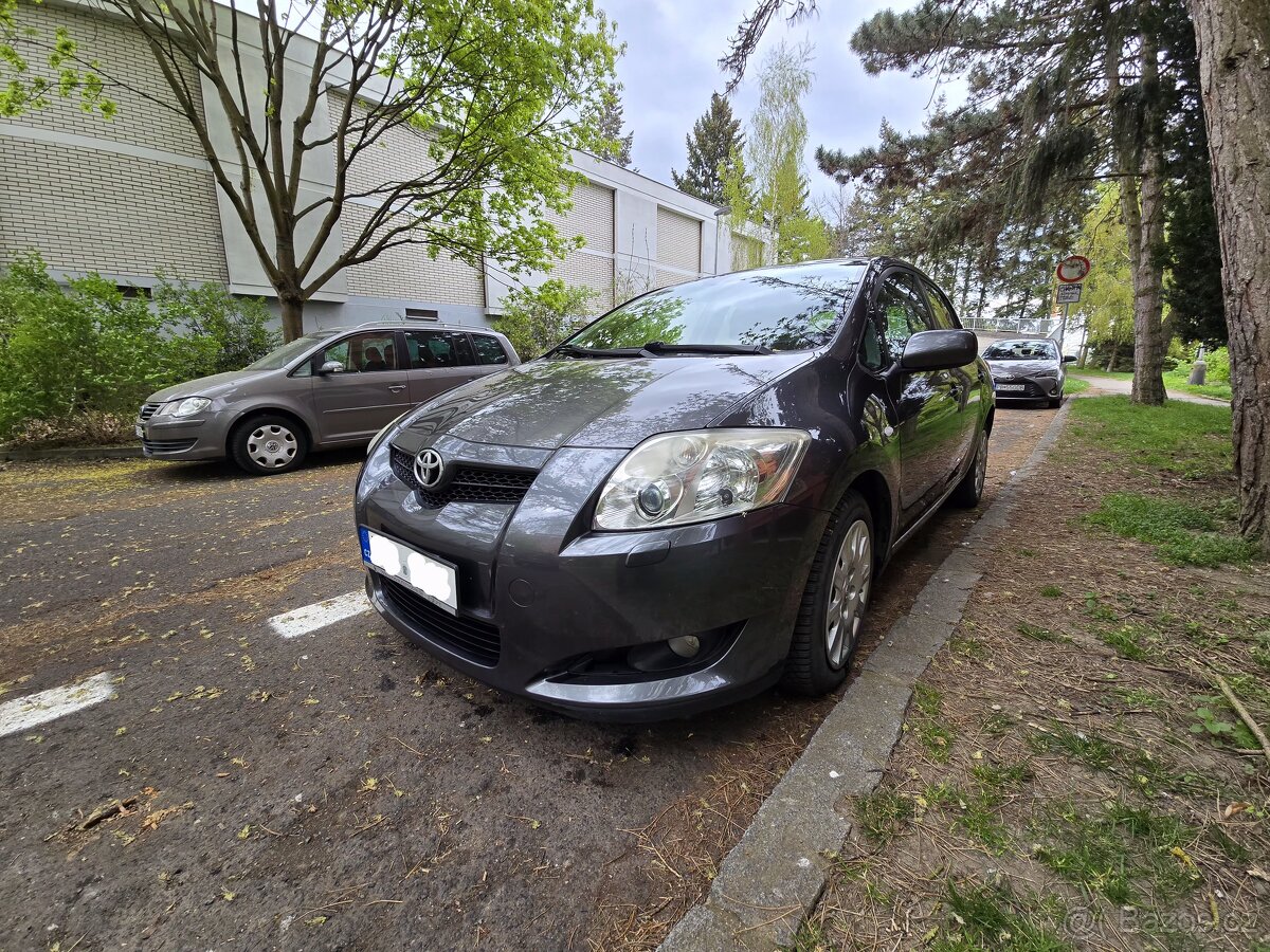 Toyota Auris - 2