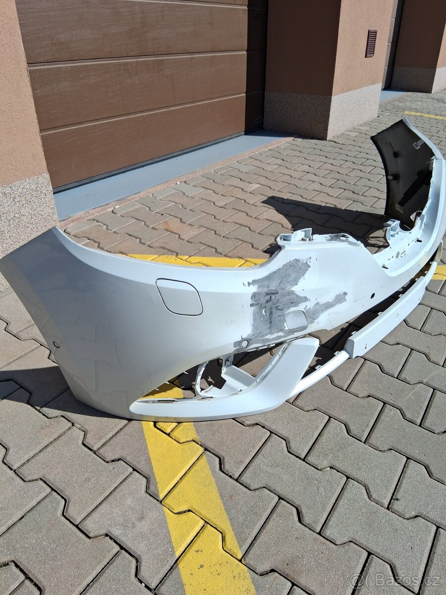 Predni naraznik,pravý blatník Renault Scenic VI - 2