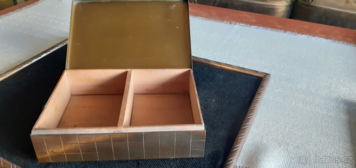 Stará mosazná krabička - 2