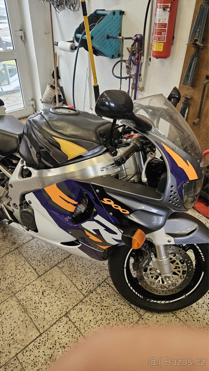 Honda Cbr 900 Rr sc 33 nebo sc28 - 2