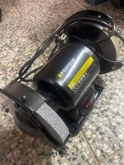 Bruska dvoukotoučová 250 W, vybalená - 2