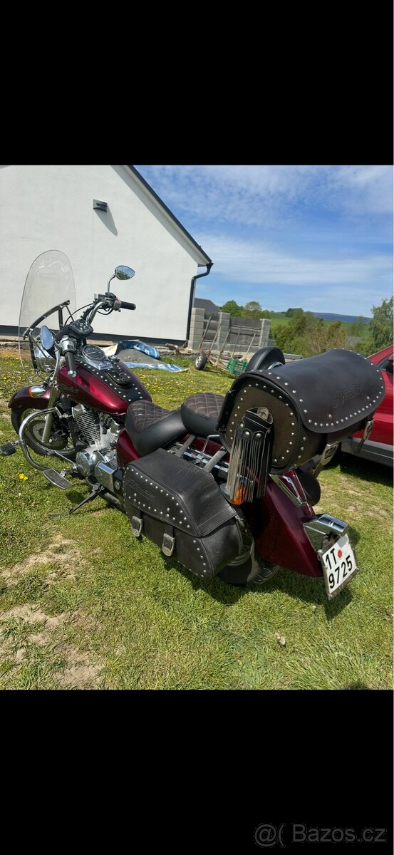 Honda vt750c shadow - 2