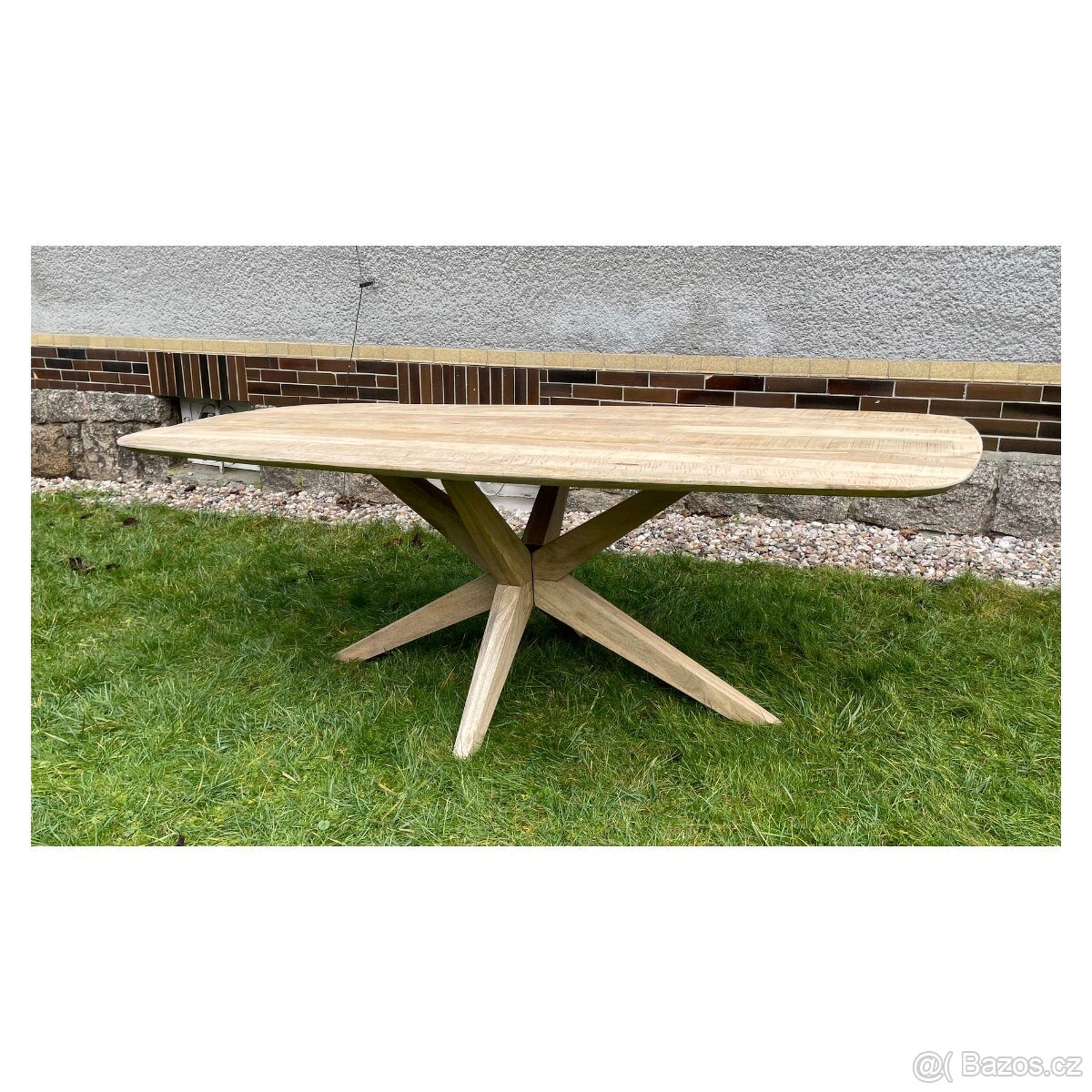 Masivní jídelní stůl - Bora 220 cm - 2