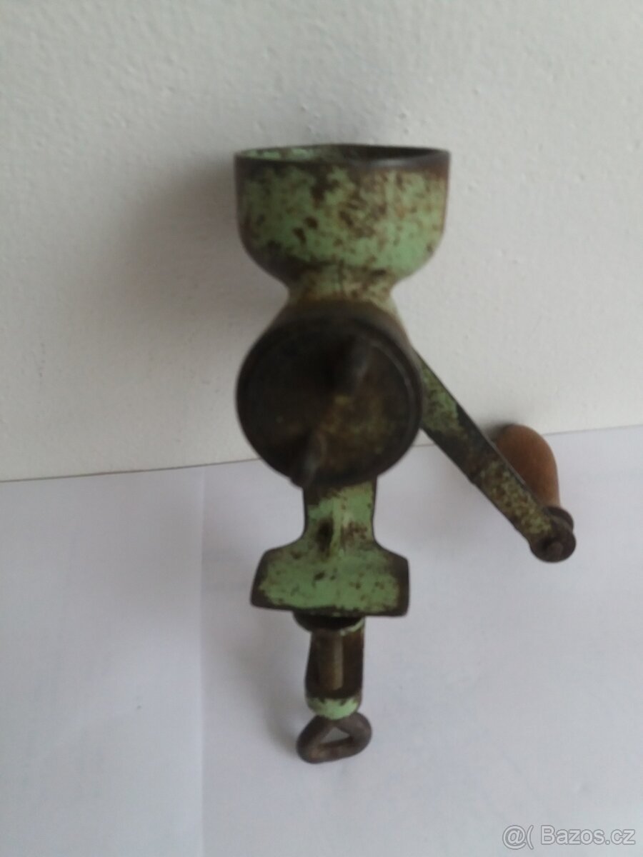 Mlýnky na mák. - 2